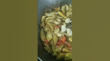 bữa cơm đạm bạc, canh bí, cá lòng tong kho tiêu