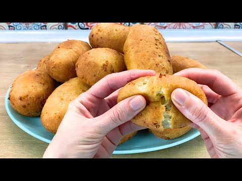 Video: Wie Man Einen Doppelschichtkuchen Mit Hüttenkäse Und Frischen Beeren Macht