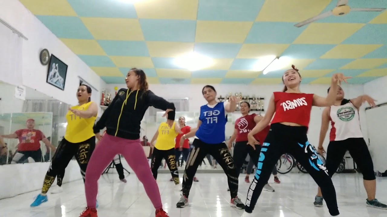 ZUMBA dangdut | DJ spongebob | Zin Anita Suzana