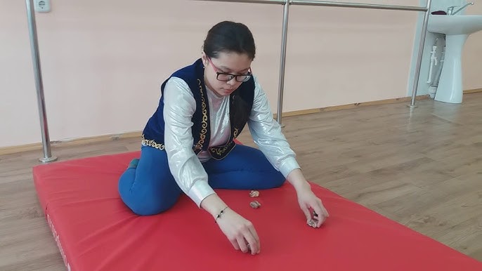 Орыс әйелінің бау таққан видеосы