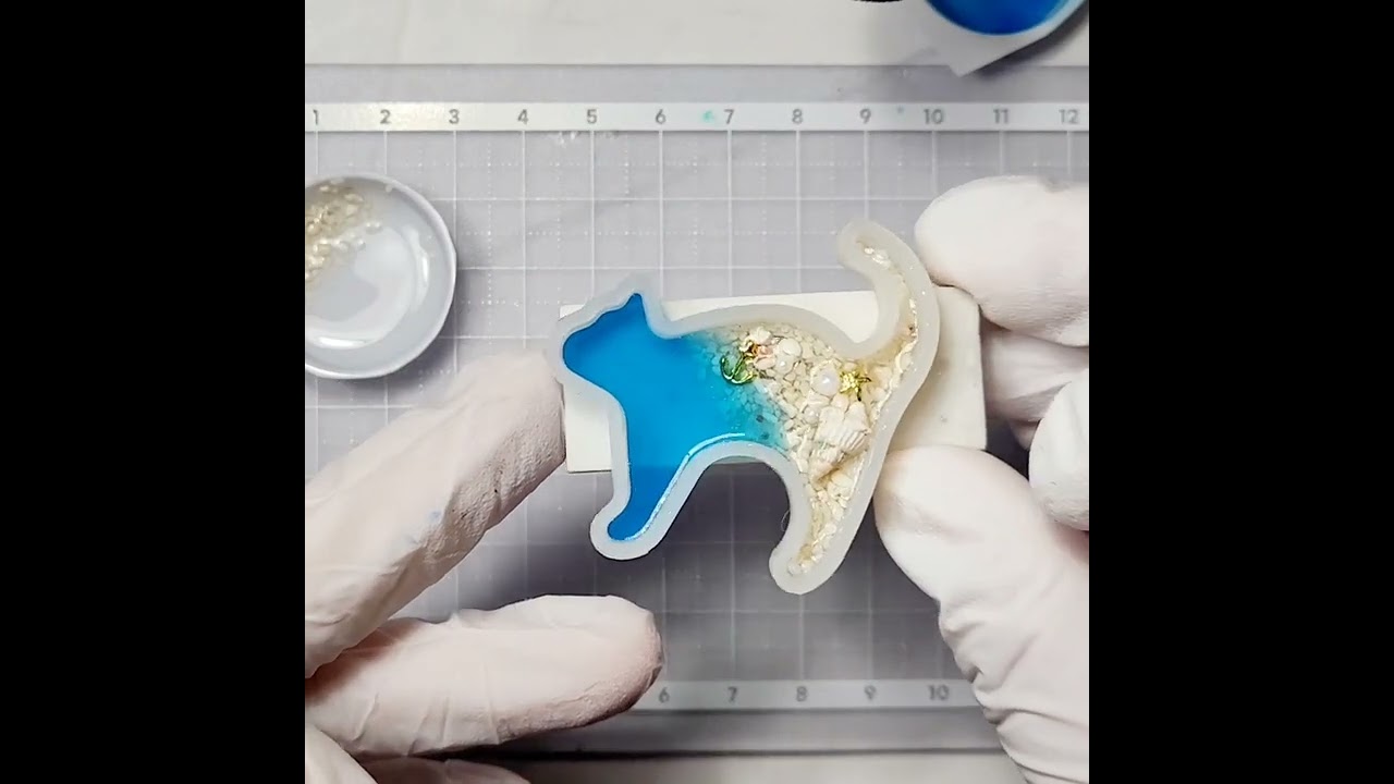 Making Sea & Cat Resin Magnets | ASMR   //고양이틀에 바다자석 만들어봤어요  /레진아트