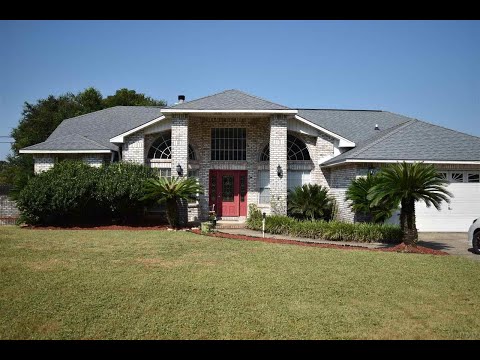 7017 COMMUNITY DR, Pensacola, FL home video tour