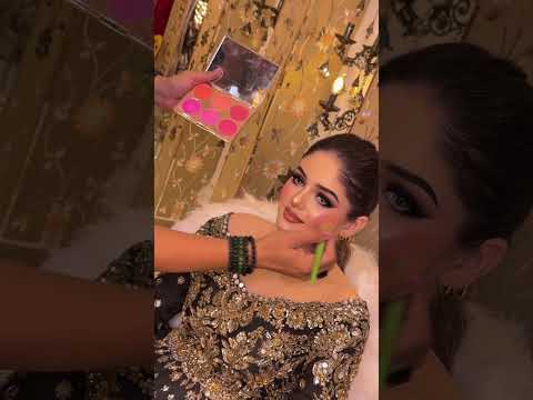 ✨ This stunning makeover by Kashee is pure perfection! From timeless makeup to flawless styling