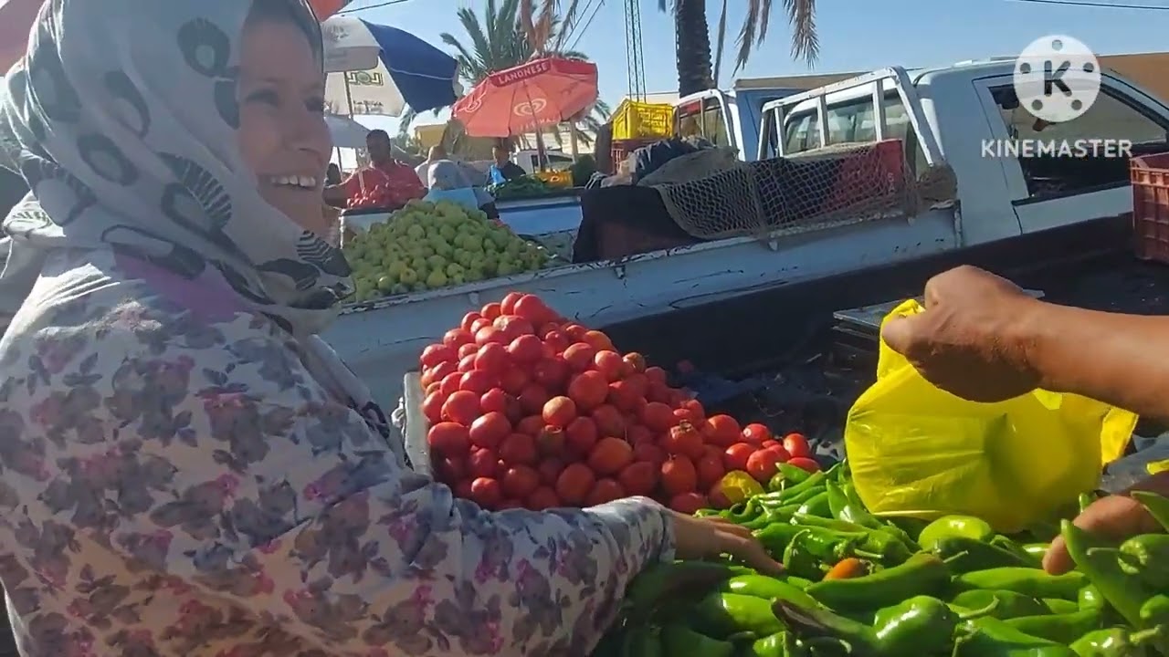 مشيت انا ومنال لسوق الحومة هزيناكم معانا