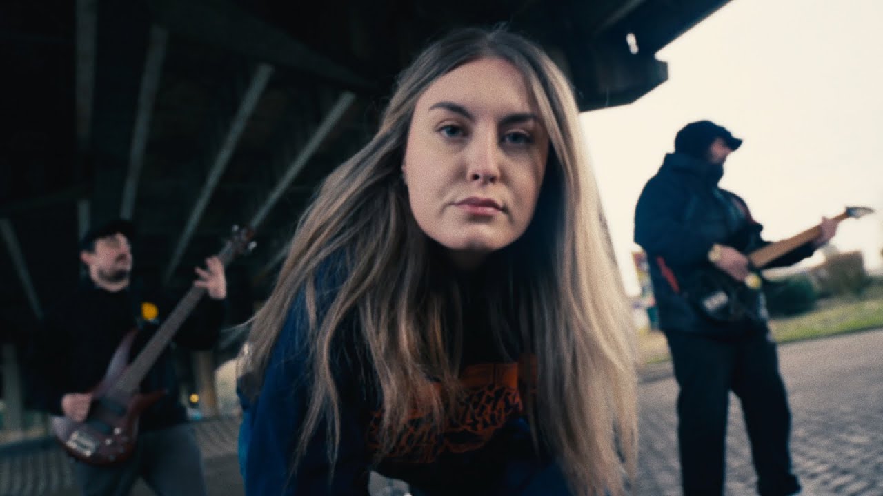 Guarda False Reality - Cranium (Official Music Video) su YouTube Guarda False Reality - Cranium (Official Music Video) su YouTube