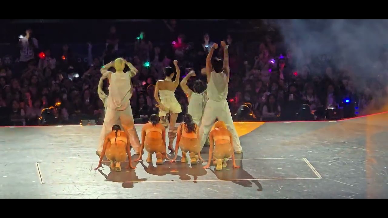 Hwasa - Maria - Back view - Kcon LA 2025 Day 3