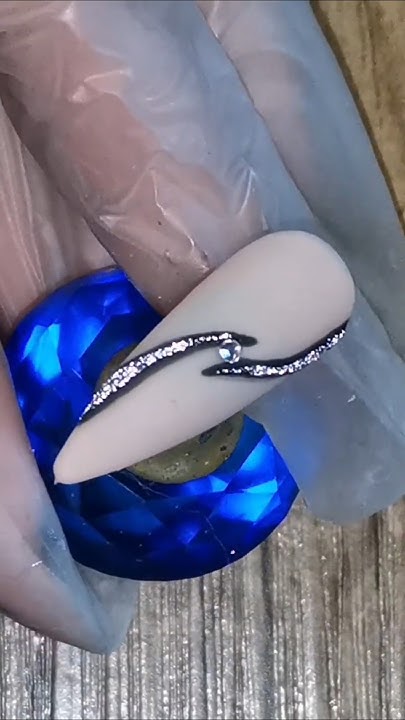 Дизайн маникюра со светоотражающим гель лаком #nails #дизайнногтей # ...