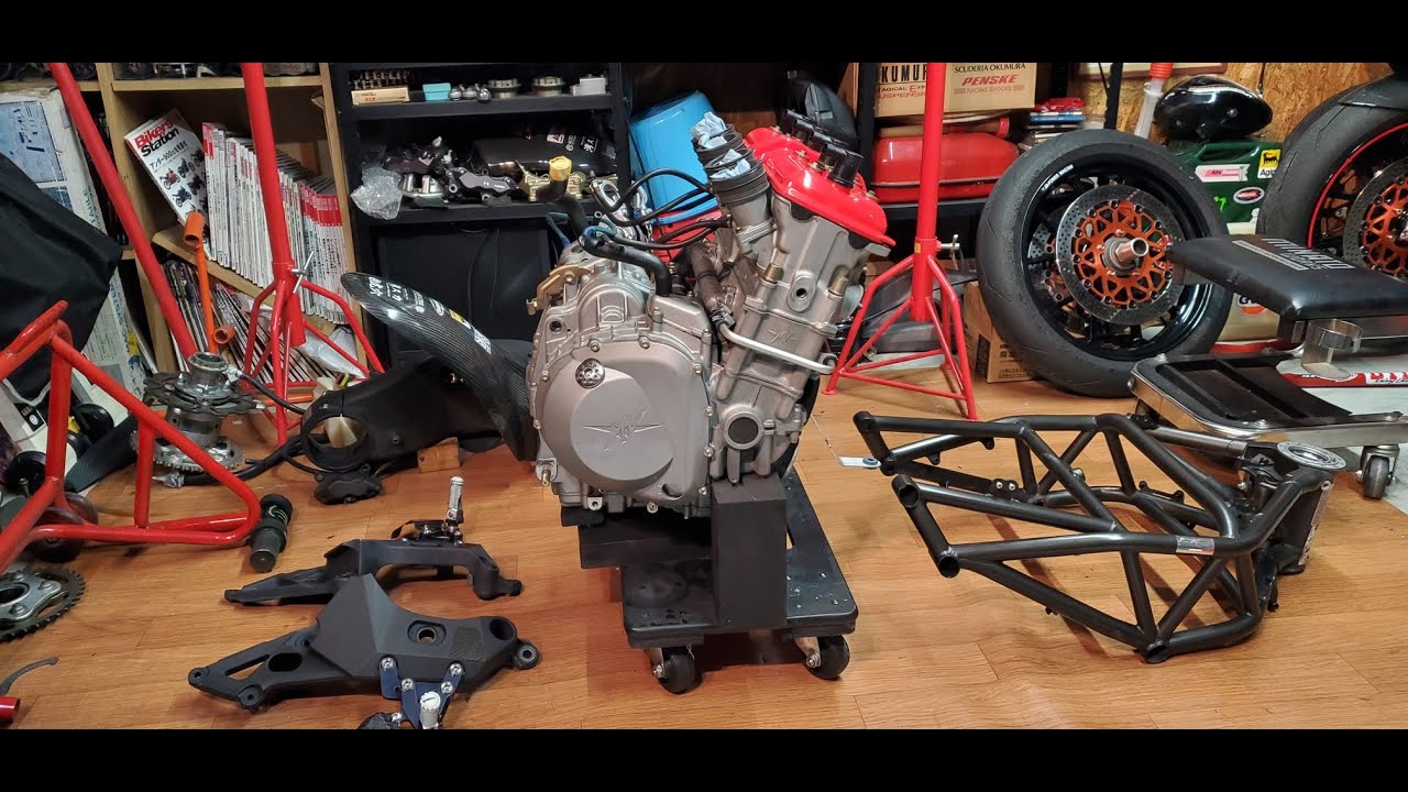 MV AGUSTA BRUTALE-750S Engine replacement work and reassembly work