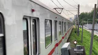 上海地铁一号线01A01型“老老八”莲花路出站