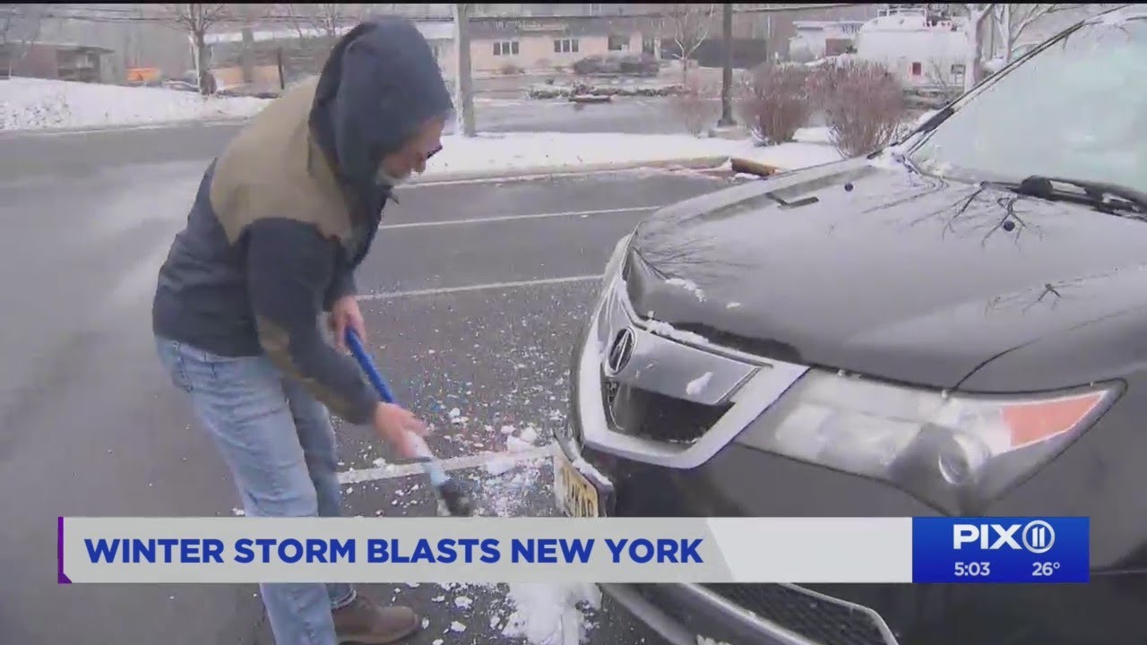 Winter storm blasts New York - YouTube