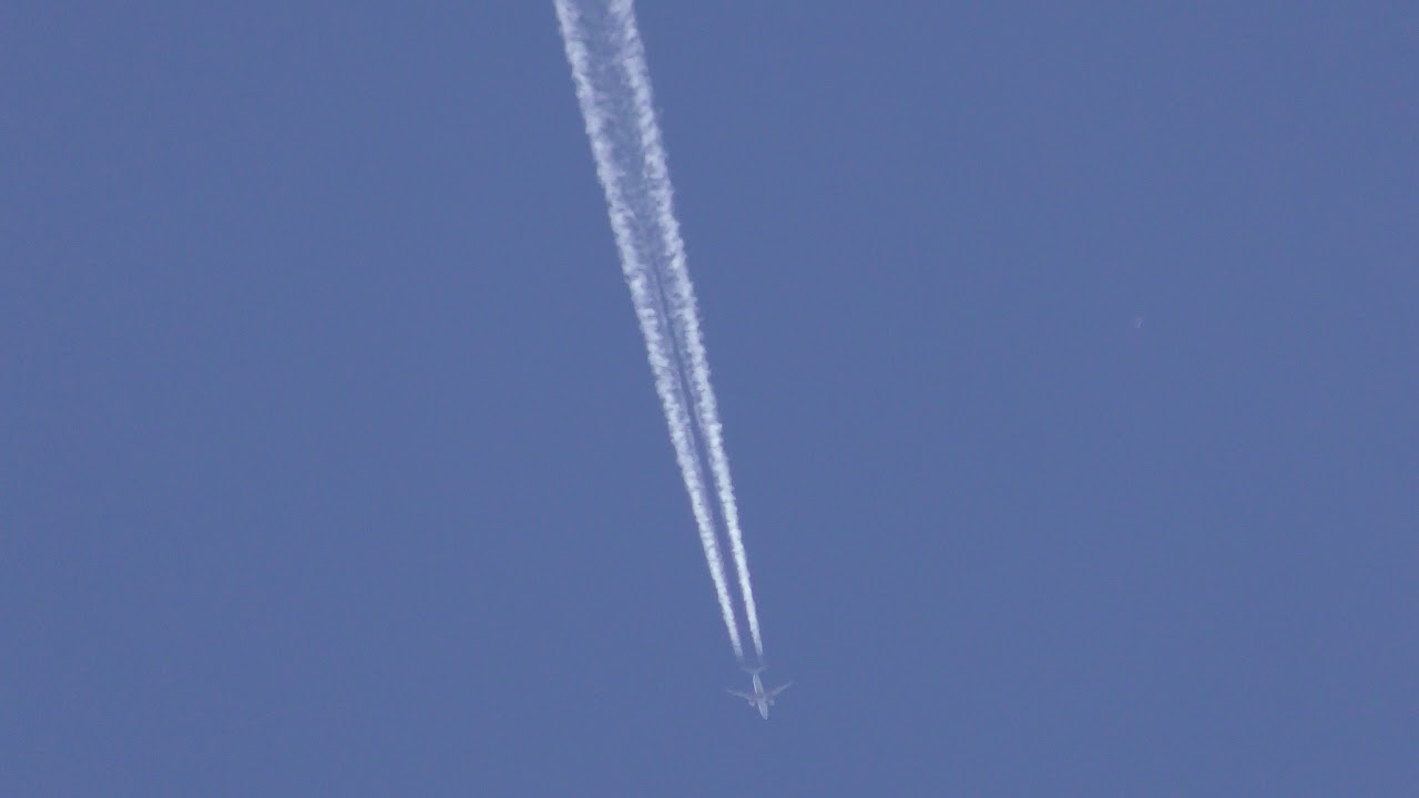 airshow schedule share G TAWF TUI Airways Boeing 737 8K5 contrail 39kft over Cambridge UK 13sep19 206p CFU 2 GLA