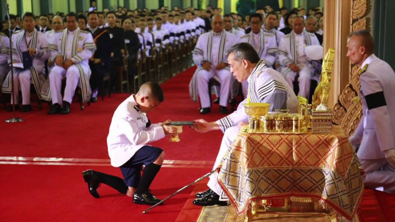 วชิราวุธถวายตัวต่อรัชกาลที่ 10