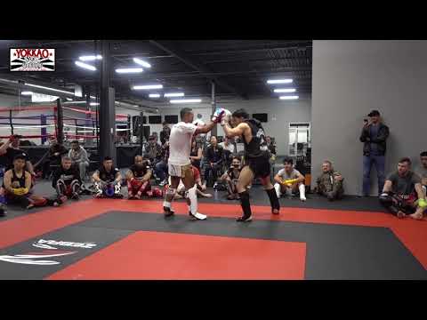 Saenchai sparring in Canada \