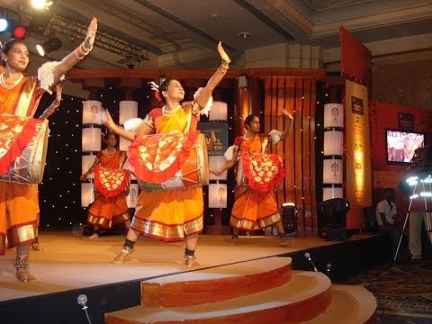 Dollu Kunitha  Drum Dance  Girls  Sujatha Murthy  Karnataka Folk Dance  India Folklore