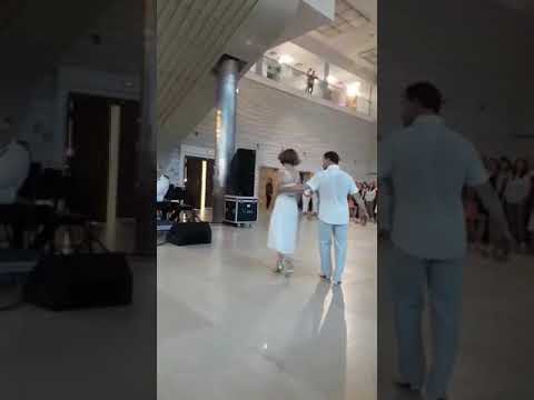 Video: Аргентиналык танго импровизацияны окутуу