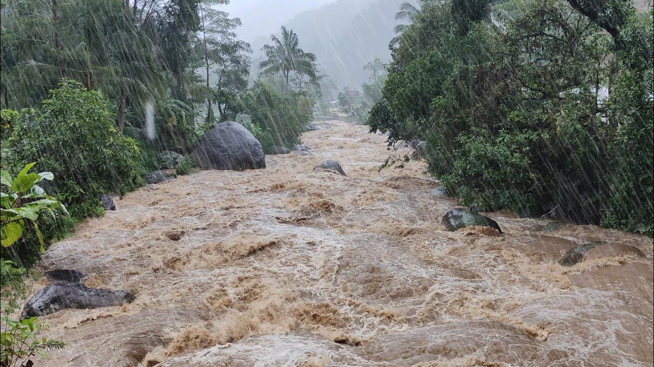 Mesmerizing Heavy Rain Causes Slips, Flooding In Ruapehu Photo in 4K Mesmerizing Heavy Rain Causes Slips, Flooding In Ruapehu Photo in 4K
