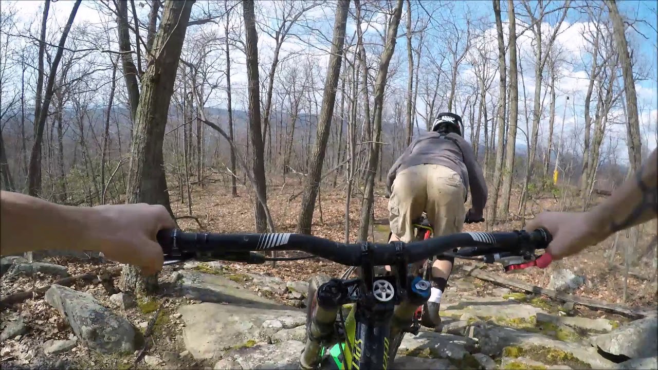 Riding New Demo 8 & Fresh Scott Gambler Rental. MC Bike Park