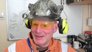 Macraes celebrate pouring five-millionth gold bar