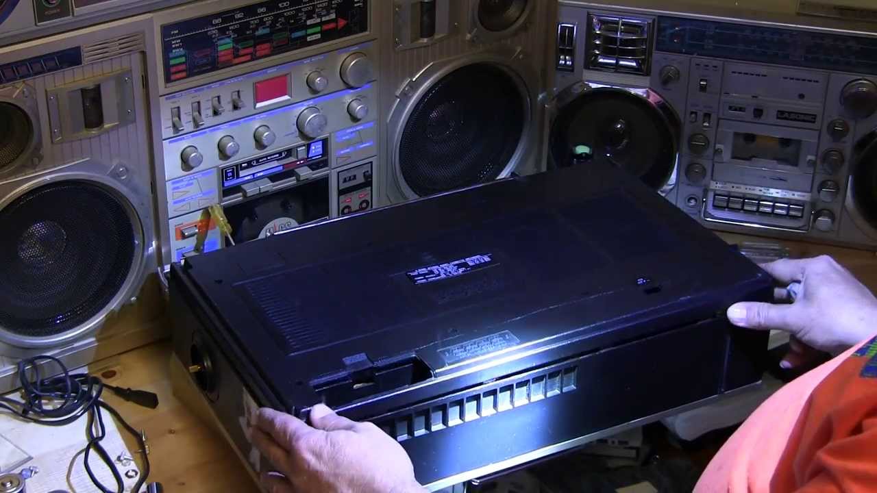 Helping a Member of Stereo2go Gain Access to the rare CAP10 Conic Candle JTR 1250 Boombox