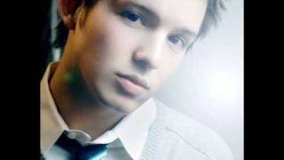 Simon Curtis-Resist