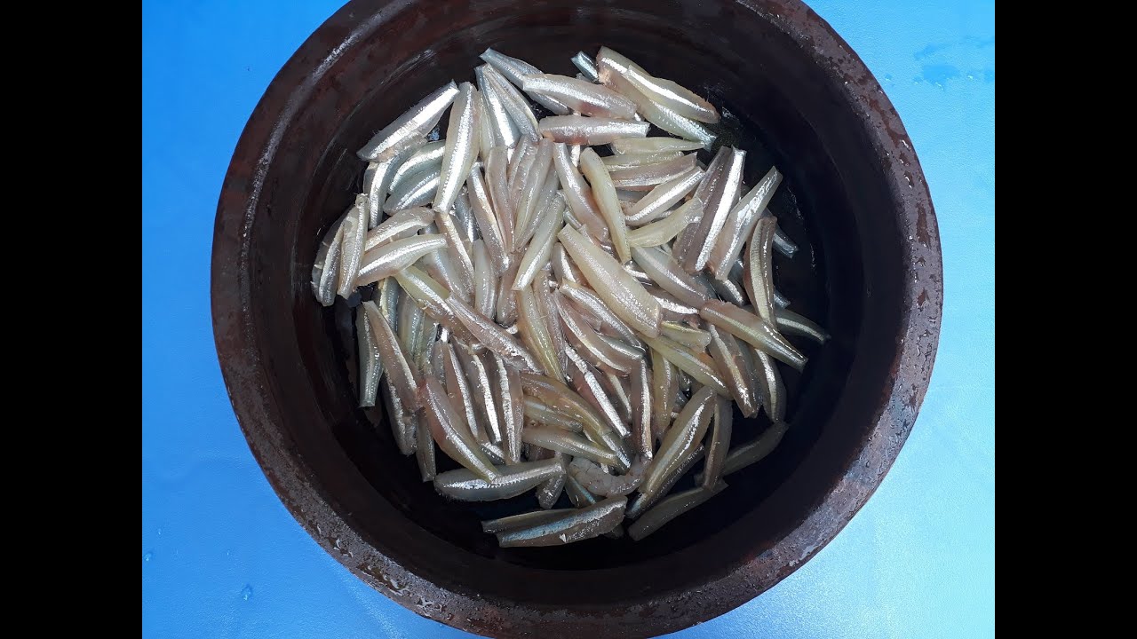 FISH CLEANING ANCHOVY FISH CUTTING
