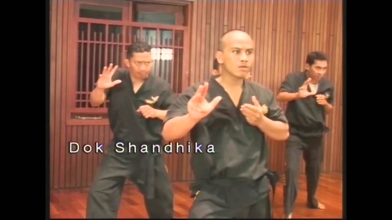 Maenpo peupeuhan Adung Rais