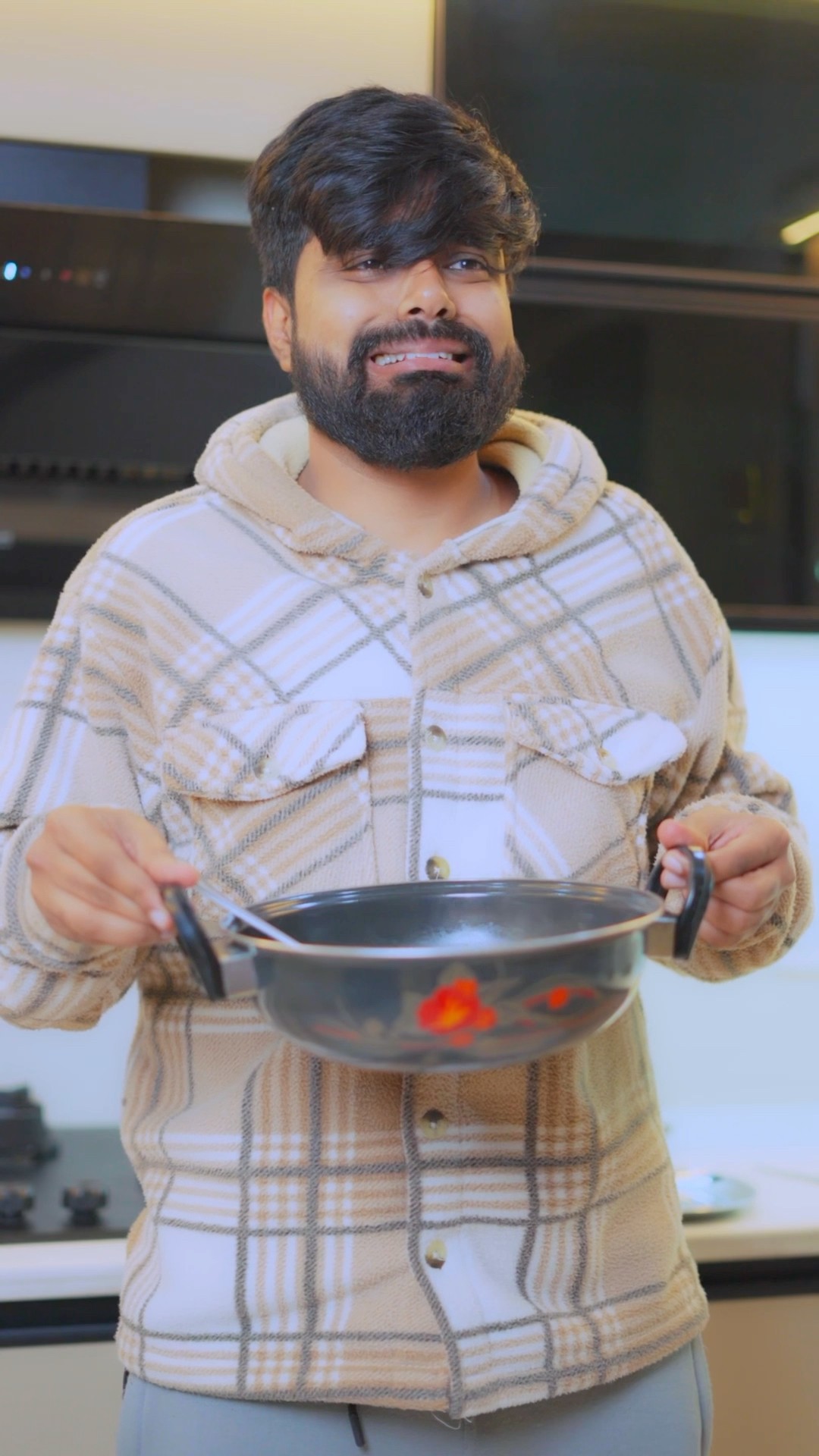Meri Maggi ke peeche pad gye ? #dushyantkukreja #shorts