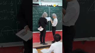 how enter in class late 😁😎😋. #funnyvideo #hacks #entertainment #jokes #reels #schoollife #explore