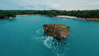 Una de las mejores playa en la República Dominicana - Playa Caletón - 4K