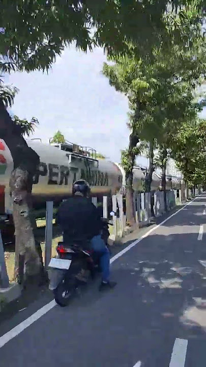 Ada Apa Ya Kok Tiba Tiba Berhenti Kereta Ini#shorts