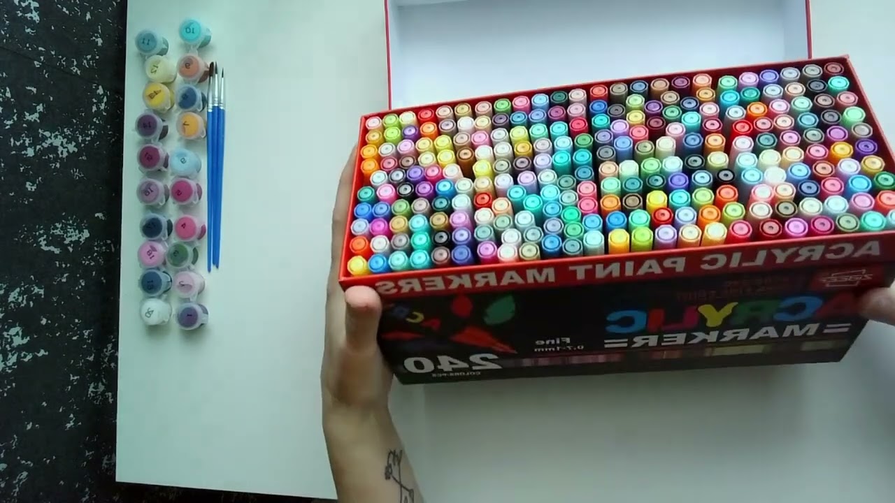 Acrylic 240 mes nouveaux feutres enfin hâte de les testé