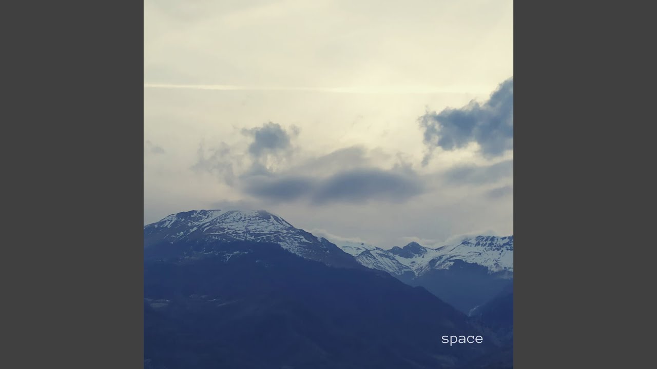 Obejrzyj Space w YouTube Obejrzyj Space w YouTube