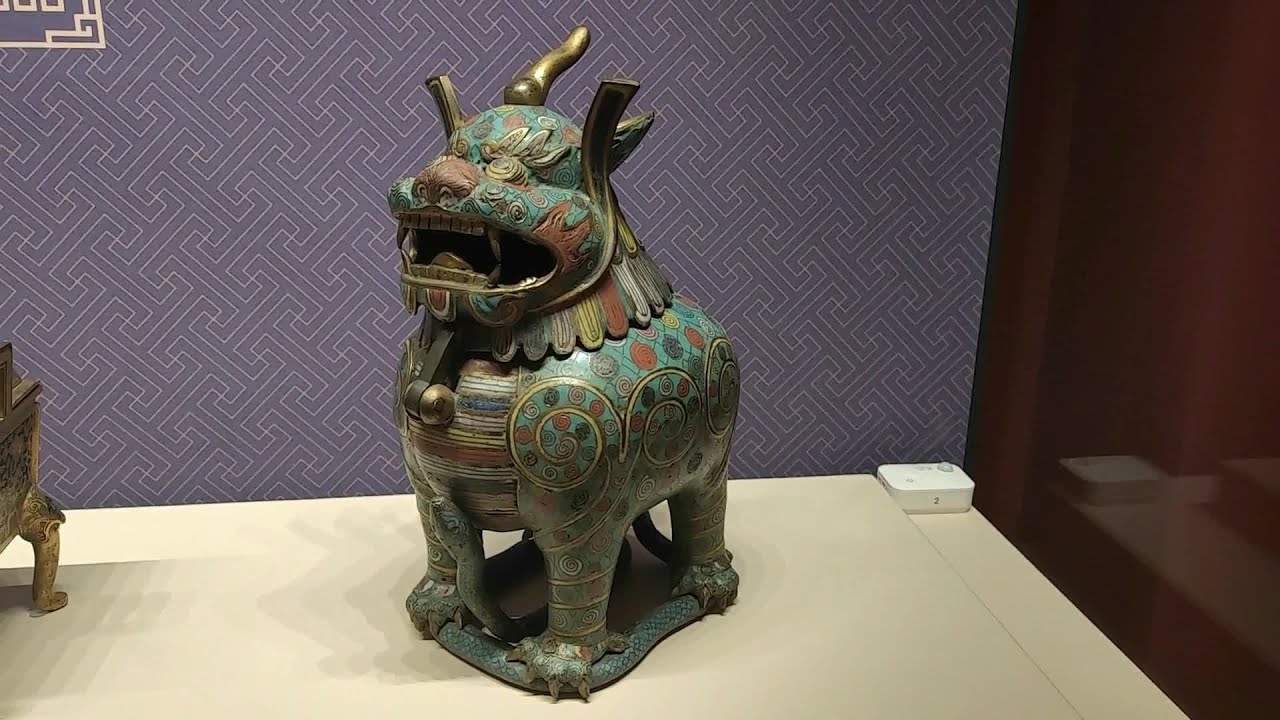 春節に宮廷琺瑯器の美しさを堪能 江西省博物館で特別展 - YouTube