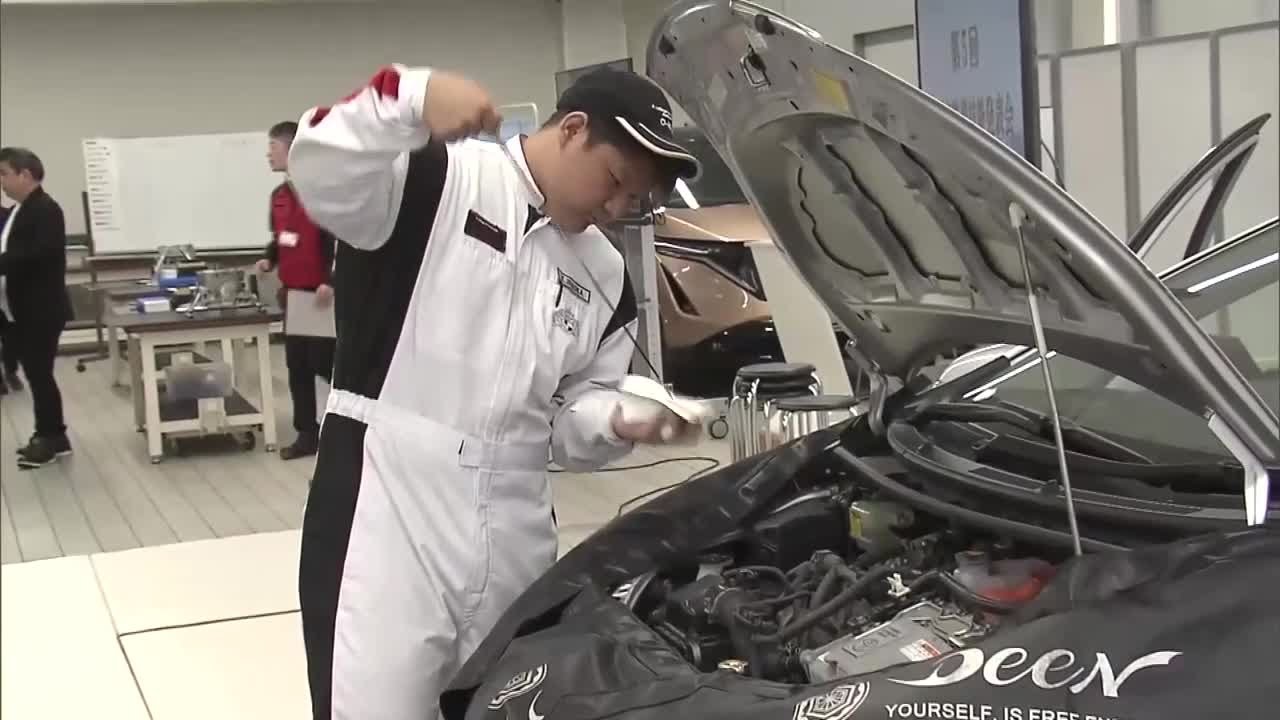 自動車工科専門学校の生徒たちが学んだ技術を披露「頼られる整備士に 自動車工科専門学校の生徒たちが学んだ技術を披露「頼られる整備士に