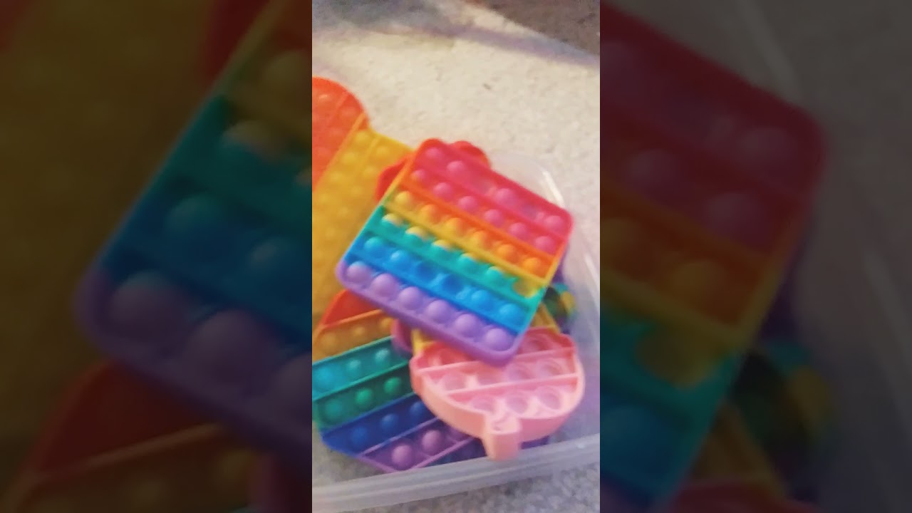 fidget trading my fidgets. YouTube