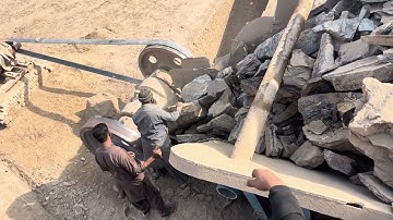 "BIG STONES GETTING CRUSHED BY A MONSTER MACHINE! 🤖💣 ASMR"#stonecrusher#asmrsound#viral#jawcrusher 