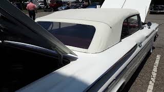 1960 Pontiac Bonneville convertible Wide Track styling