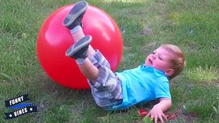 😱POPPING BALLOONS Part 5: Funniest Baby HOPPER BALL Fails 2026 - Funny Vines