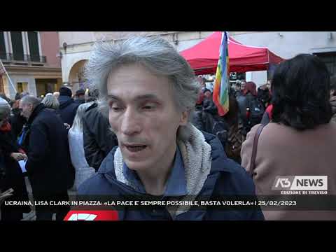 UCRAINA, LISA CLARK IN PIAZZA: «LA PACE E' SEMPRE POSSIBILE, BASTA VOLERLA» | 25/02/2023