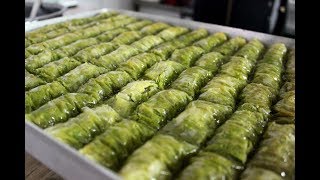 Bayramda İkram Edebi̇leceği̇ni̇z Fistik Gi̇bi̇ Tatli Tari̇fi̇ (Fistik Sarma Nasil Yapilir?)