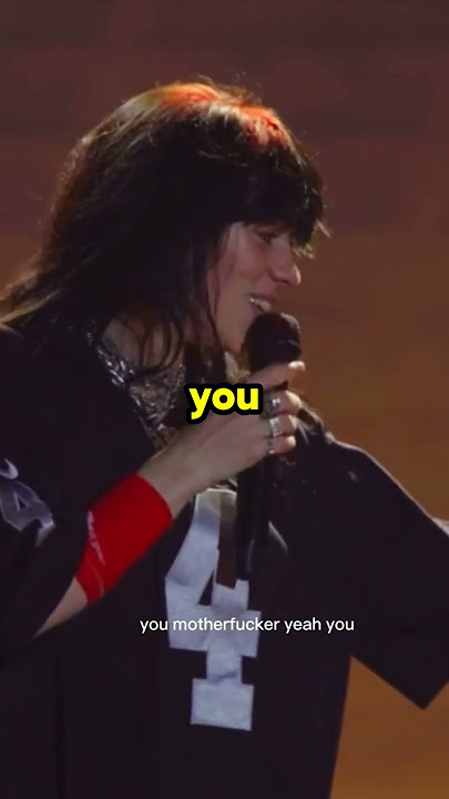 Billie Eilish Started CRYING On Stage..!