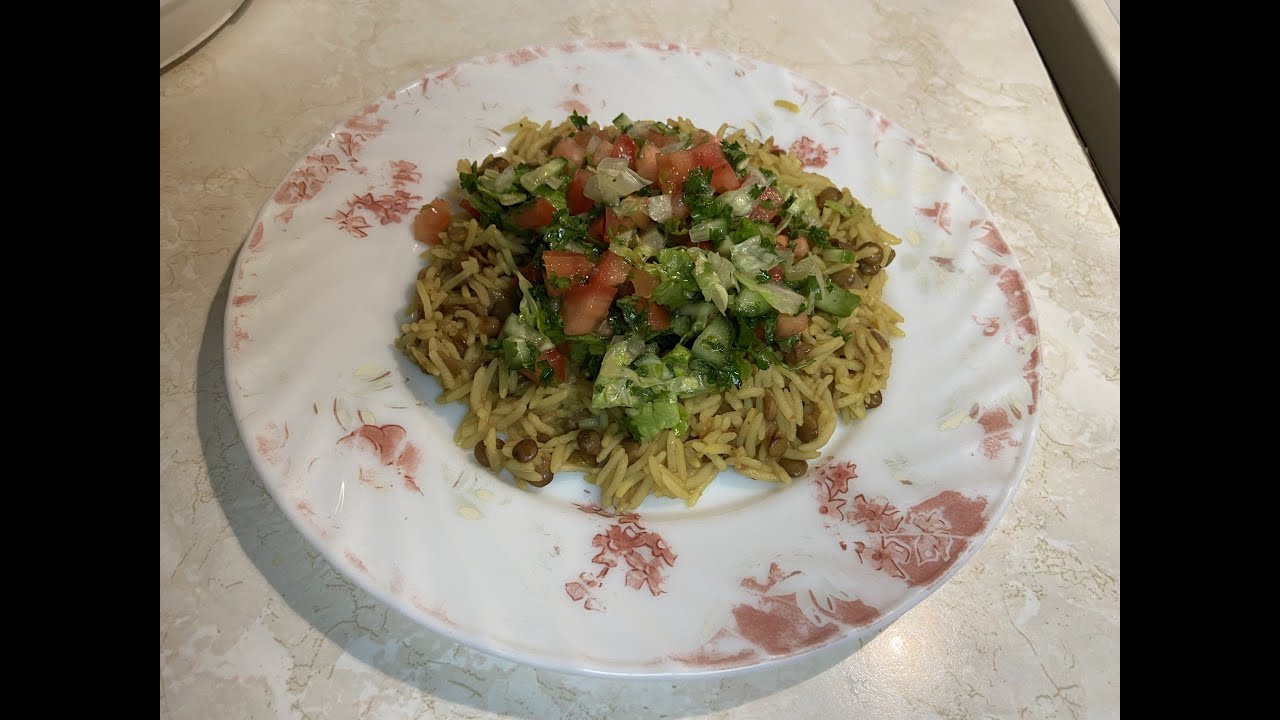 Hearty Mujadara with Arabic Salad: A Nutritious and Warm Meal