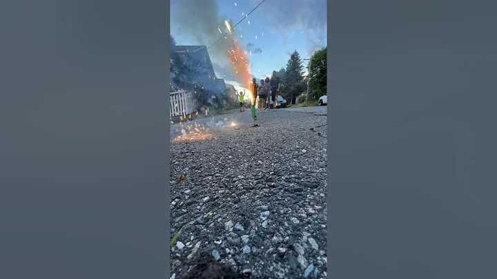 How scary people light up fireworks 💥 #shortvideo #4thofjuly #fireworks #shorts #short