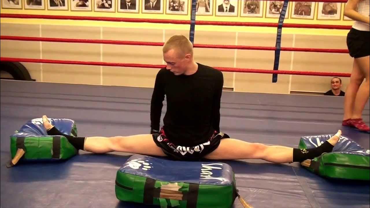Растяжка мужчина гачи