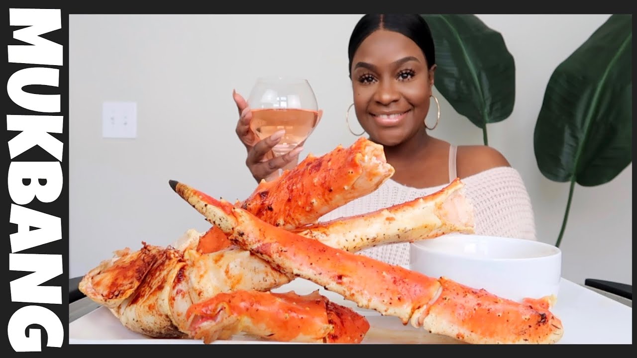 GIANT KING CRAB LEGS + SEAFOOD BOIL MUKBANG | STORY TIME