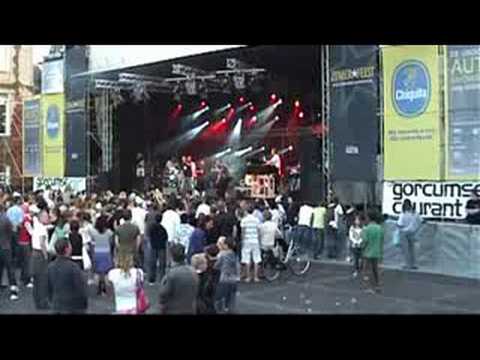 Deze clip kan ook in hoge kwaliteit bekeken worden. Zomerfeest Gorinchem The Devastators