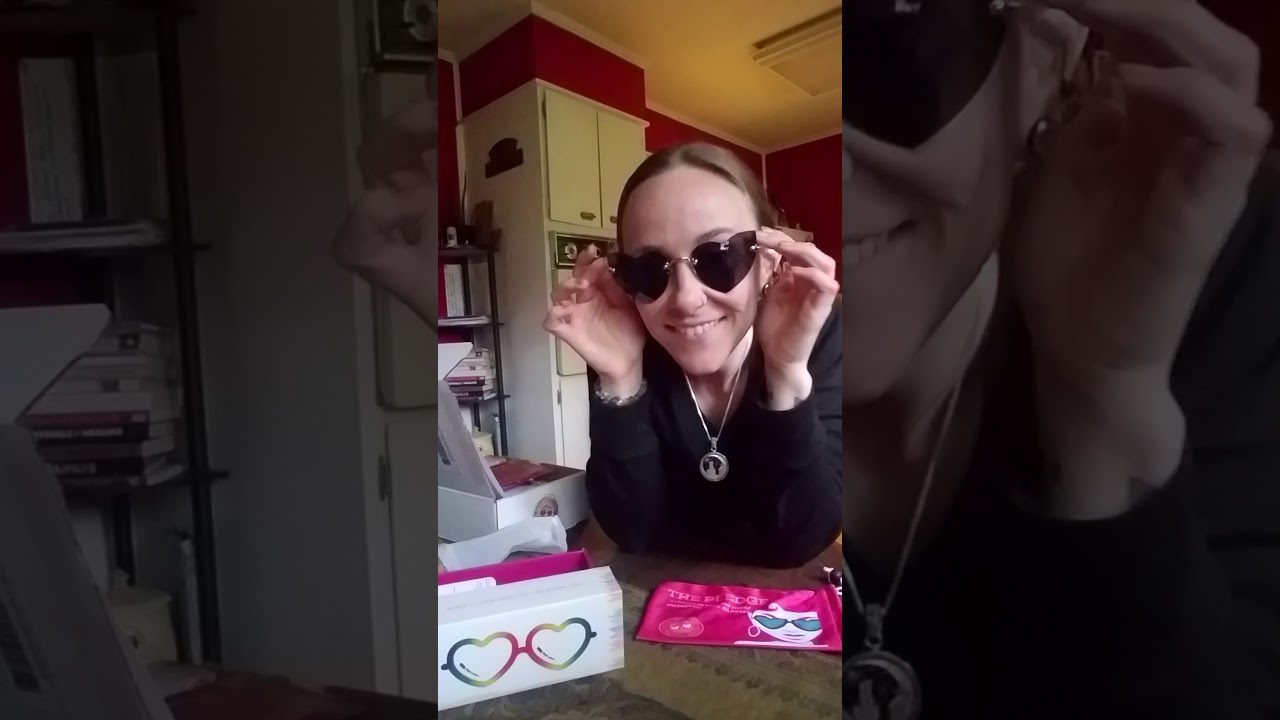 Unboxing my new Love Glasses Revolution Sunnies! 