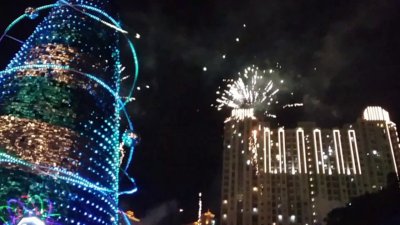 Magical fireworks at Central Park Mall YouTube