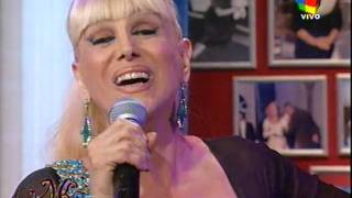 Valeria Lynch - Me das cada día más - Piensa en mí con Mirtha Legrand