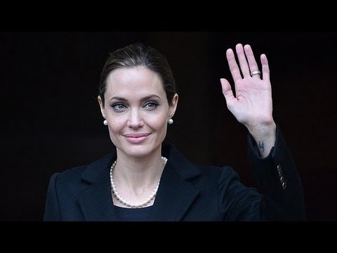 Рак груди: Анджелина Джоли сделала свой выбор